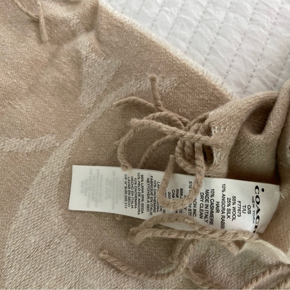 COACH Scarf - Picture 5 of 7